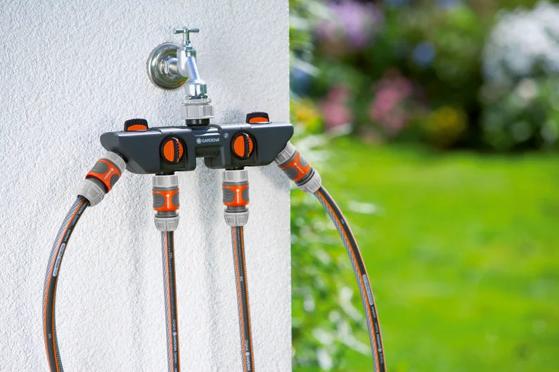 GARDENA 4-Way Water Distributor