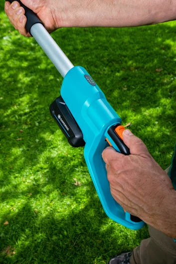 GARDENA Akku-Teleskop-Hochentaster TCS 20/18V P4A Ready-To-Use Set