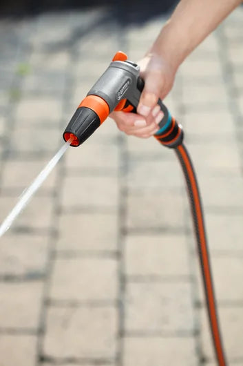 Comfort cleaning syringe