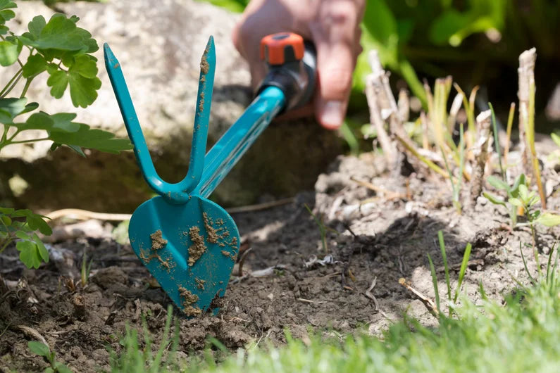 GARDENA combisystem Heart-Shaped Hoe with 2 Tines