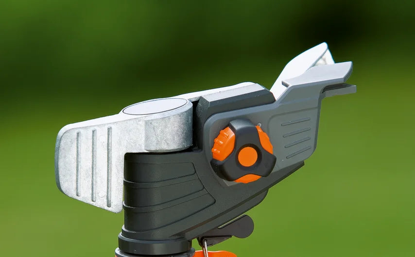 GARDENA Premium Pulse, Circle, and Sector Sprinkler (on Spike)
