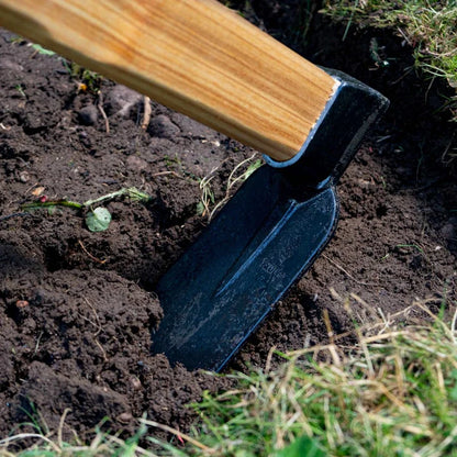SHW Reuthacke hoe with ash handle