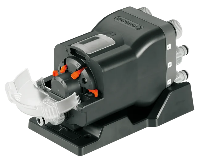 Automatic water distributor